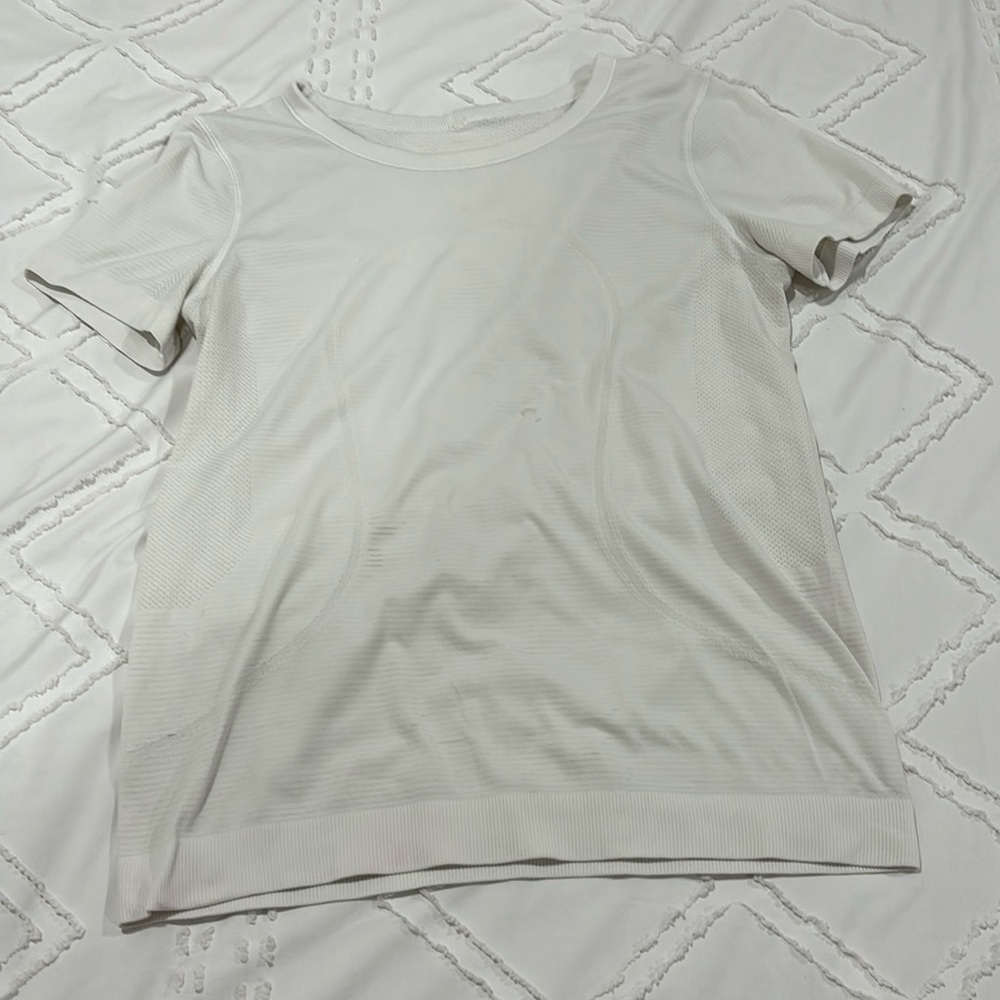 used white lululeamon swiftly tech!